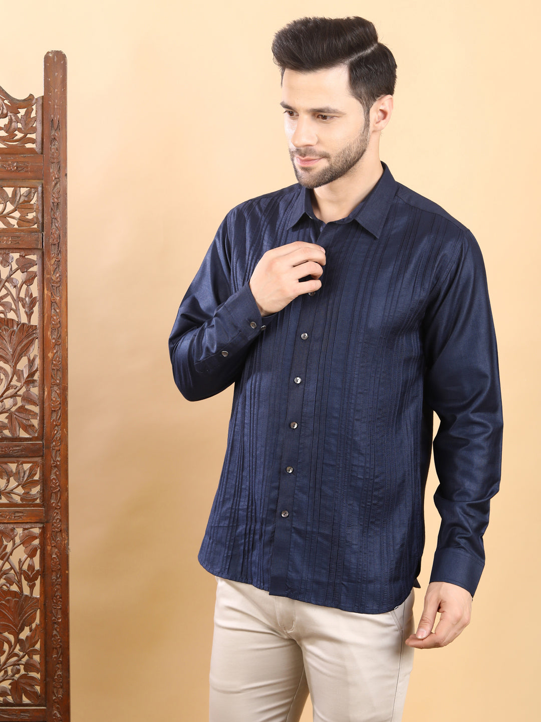Men's Navy Blue Textured Pintuck Full Sleeve Casual Shirt