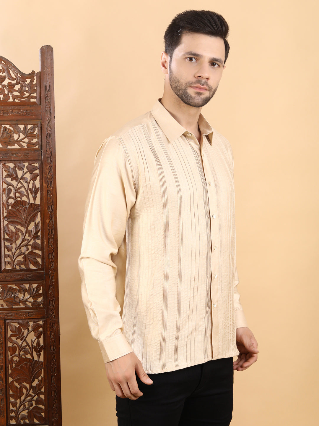 Men's Beige Textured Pintuck Full Sleeve Casual Shirt