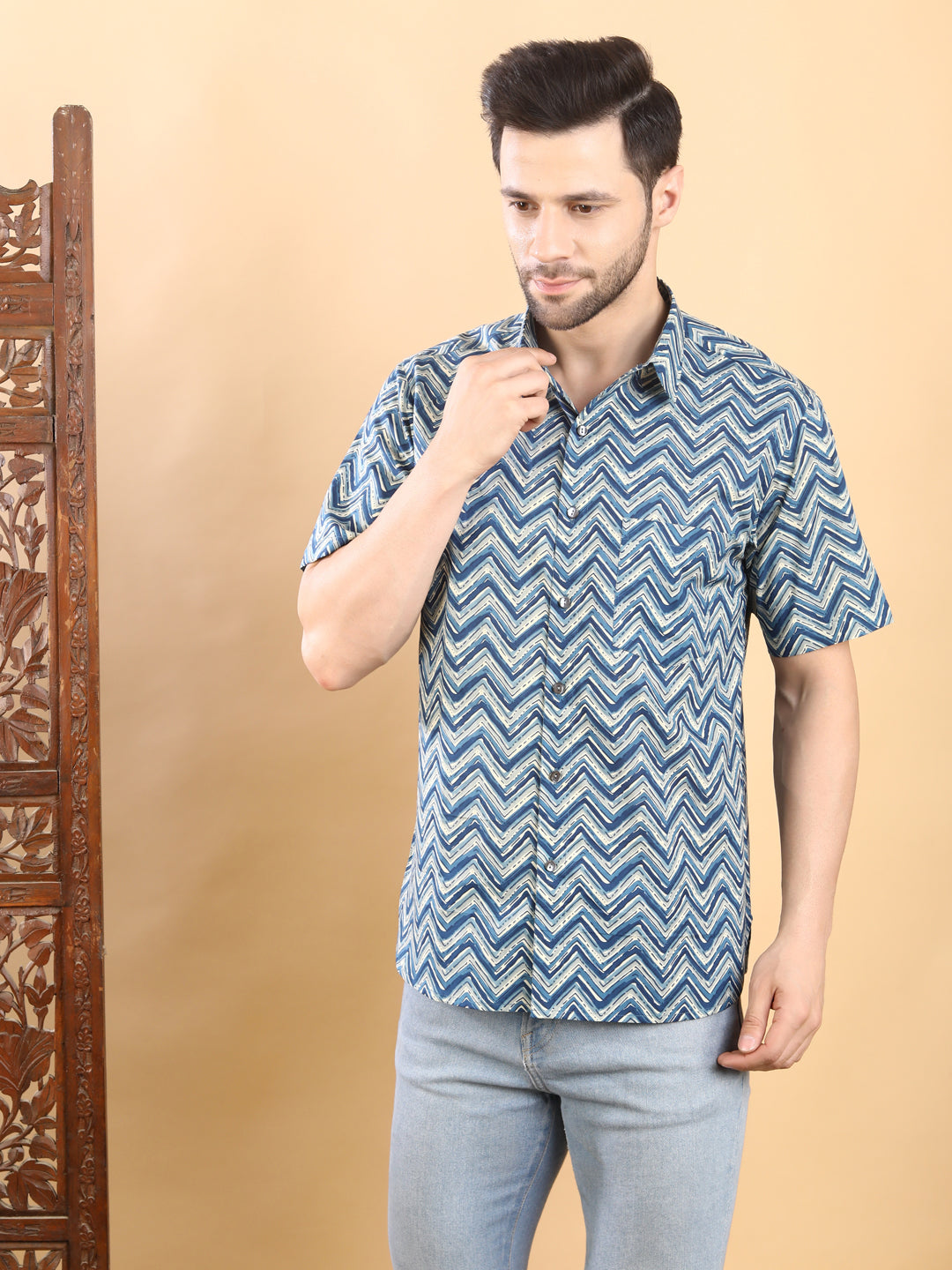 Half-Sleeves Blue Chevron Printed Short-Sleeve Shirt