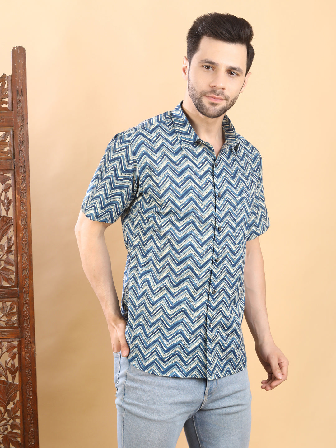 Half-Sleeves Blue Chevron Printed Short-Sleeve Shirt