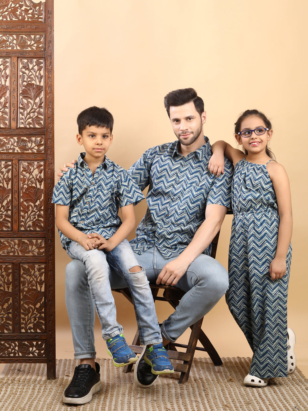 Half-Sleeves Blue Chevron Printed Short-Sleeve Shirt